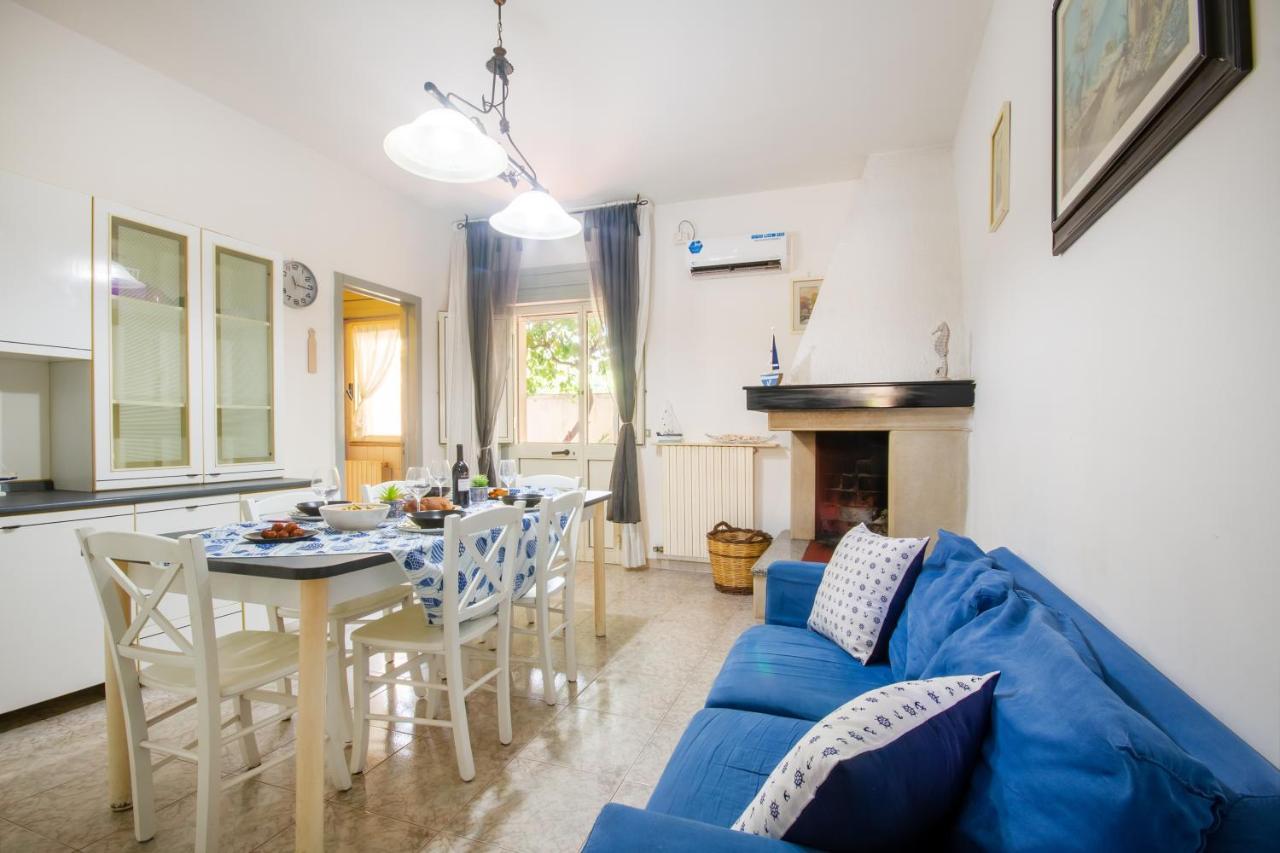 Air-Conditioned Villa 300 Meters From Porto Cesareo Beach With Parking 외부 사진